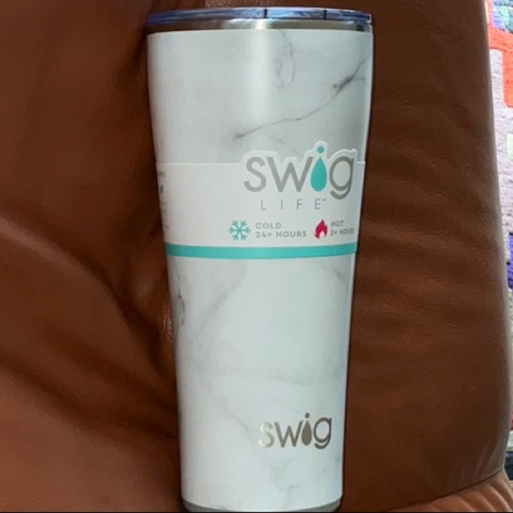 Swig Life White Marble Look Tumbler 32 Ounces NWTs